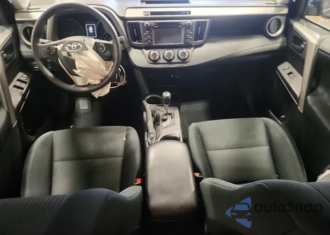 2017 Toyota Rav4 Le z USA, uszkodzony, nr VIN 2T3BFREVXHW616098